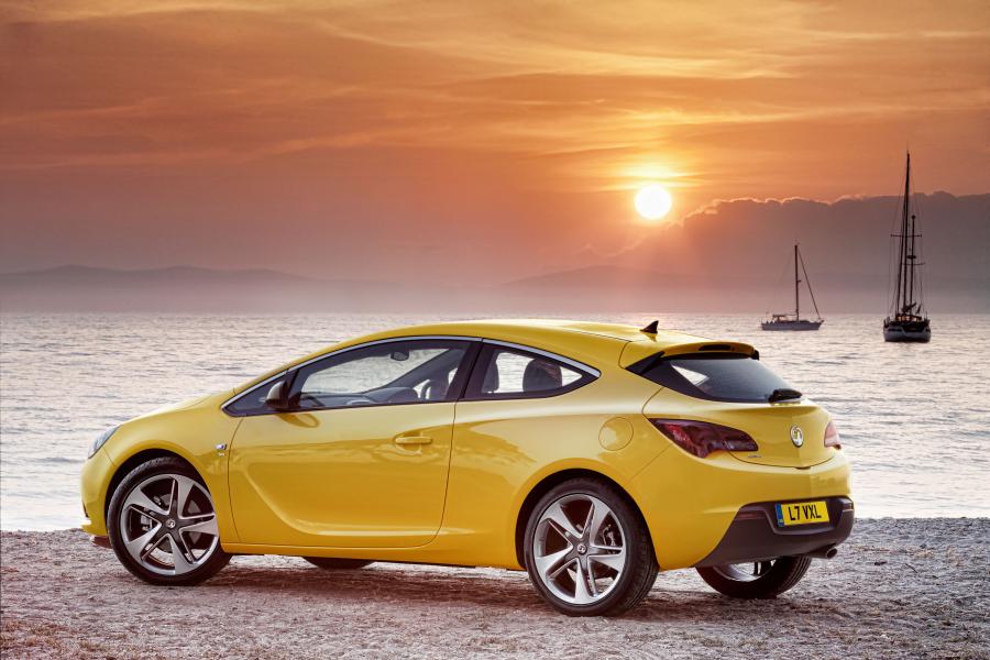  Vauxhall Astra GTC 2011 года  (фото 8 из 9)